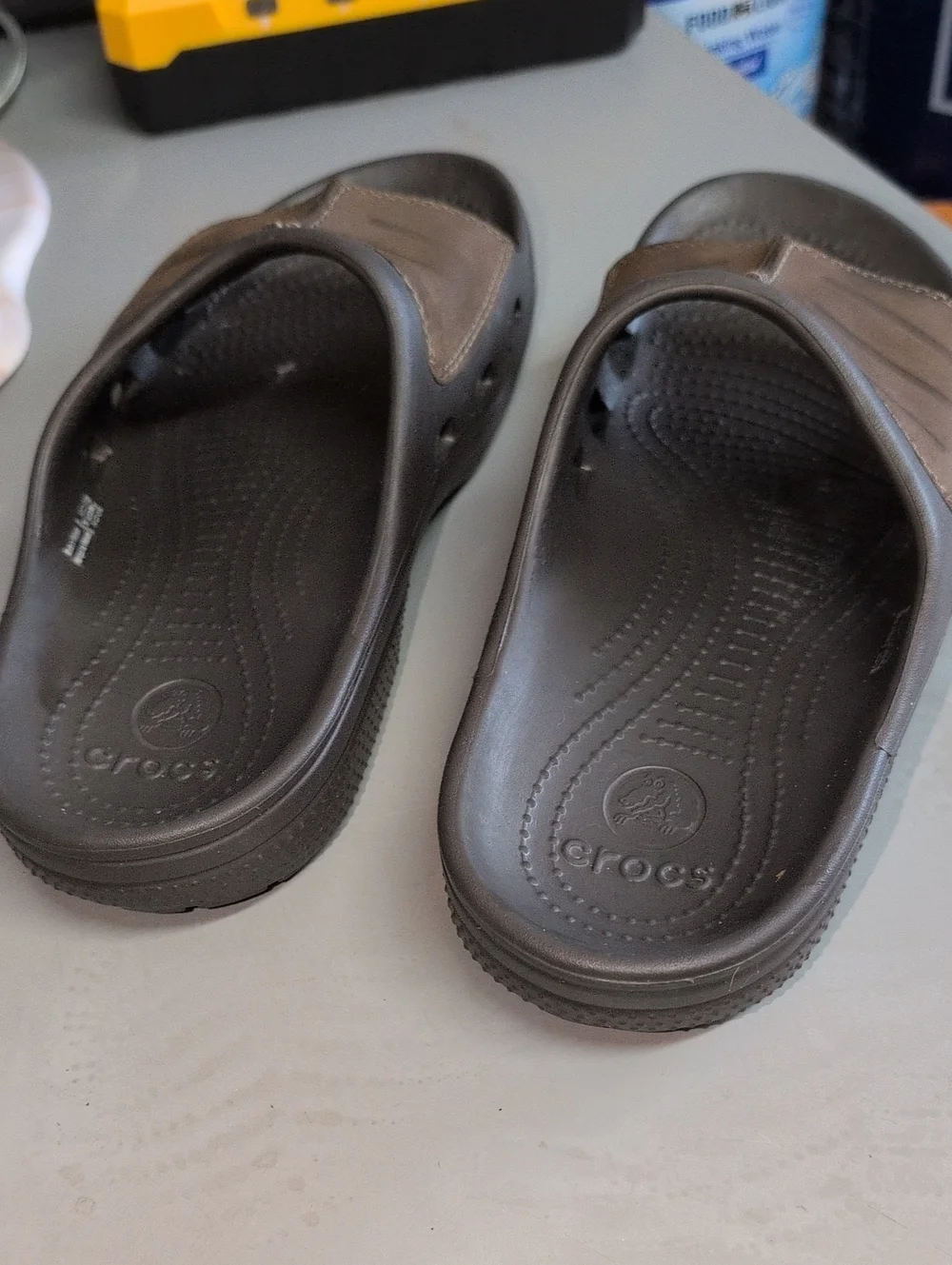 Crocs Sz.8) Slide Sandals in Brown — Casual Men’s Slip-Ons